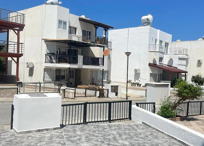 Girne Karaoglanoglu Semesterbostad Agios Georgios (Kyrenia)