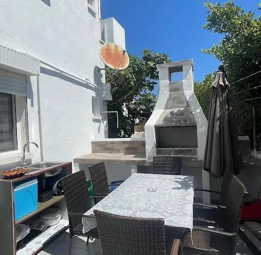 Girne Karaoglanoglu *